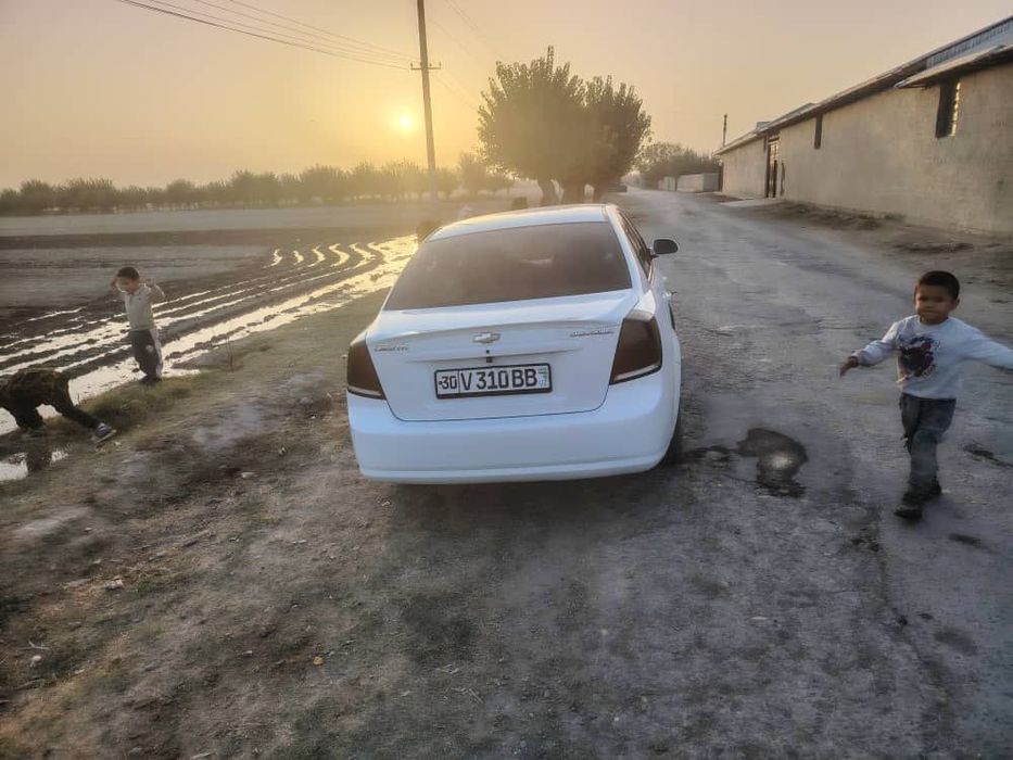 Yili 2010 Xadavoy mator zur gazi metan balonlan yaxshi be xarajat