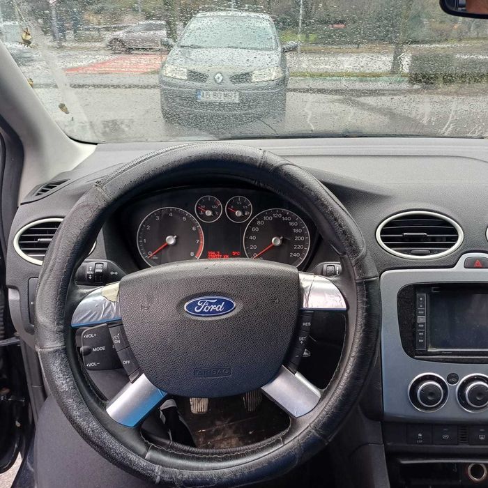 Vand Ford Focus Berlina 2007, benzina 1,6, instalatie GPL, 230.337 km
