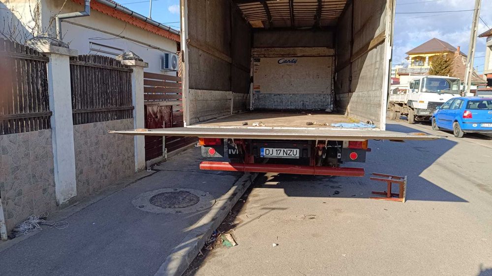 Camion Iveco 12t 6500 £ si remorca Saxas 12t 3200 £ Impreuna sau separat si Iveco 7.5t 3200 £