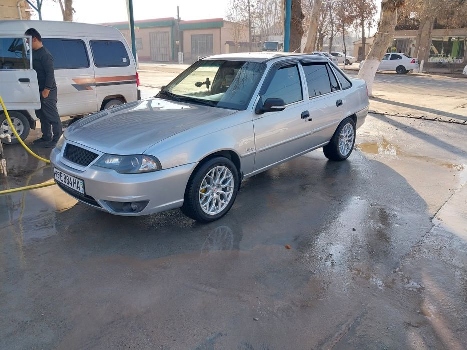 Wossen diska 16 lik komplek diska baloni bilan