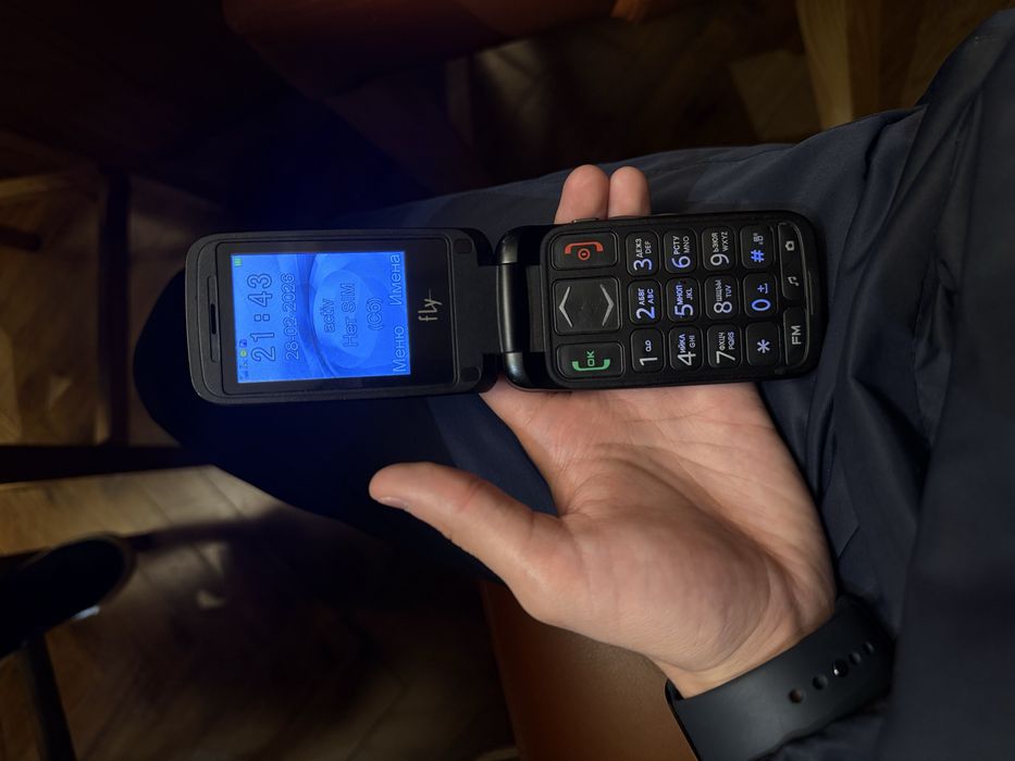 Продам сотовый телефон для связи!