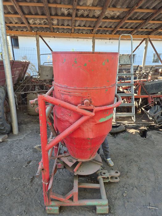 Fertilizator ingrasaminte