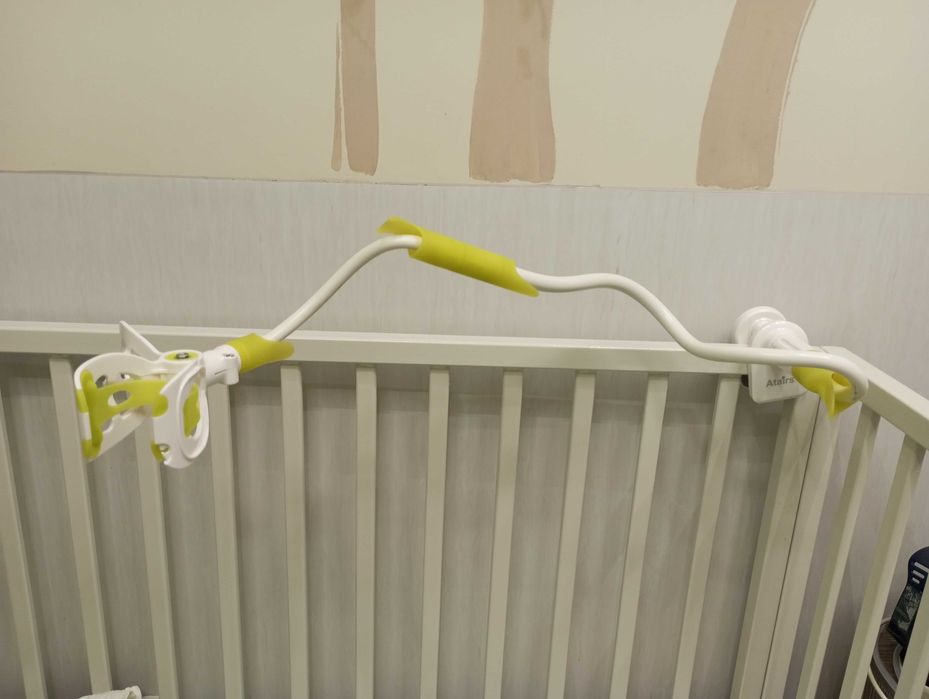 Поставка за телефон или бейби фон за бебета