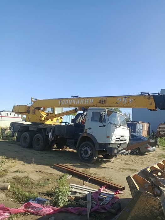 Продам кран Галичанин 25 тонн.