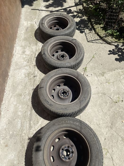 Vând jante de tablă vw cu  cauciucuri 195/65/15 91H