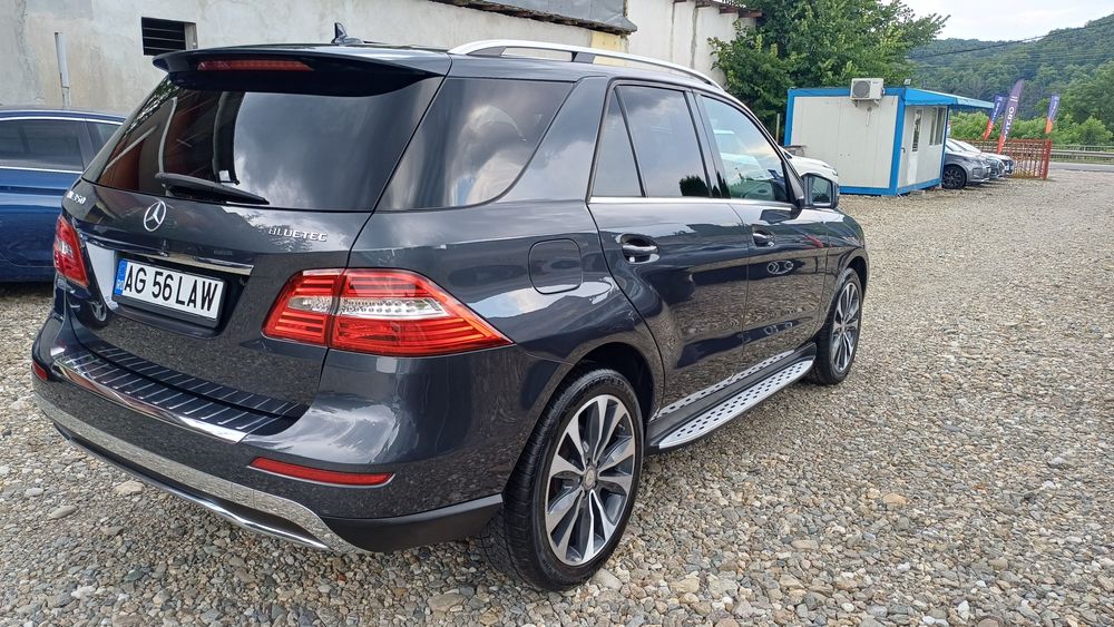 Mercedes Benz ML 350  Bluetec 3.0 cdi 4 matic 15900 € Accept variante