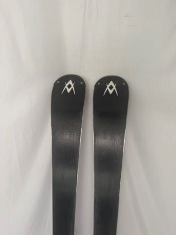 Ski Schiuri all-mountain Volkl Unlimited AC14 142 cm