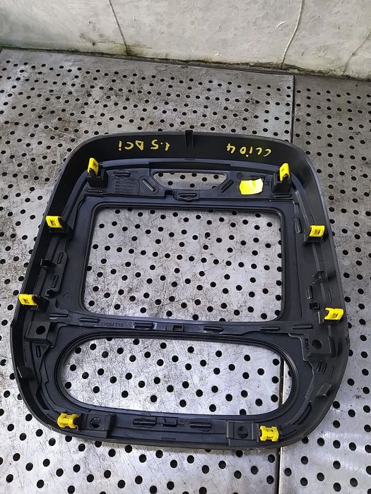 Rama ornament radio renault clio 4 682705384r 682700795r 682702540r 682707901r 682704761r