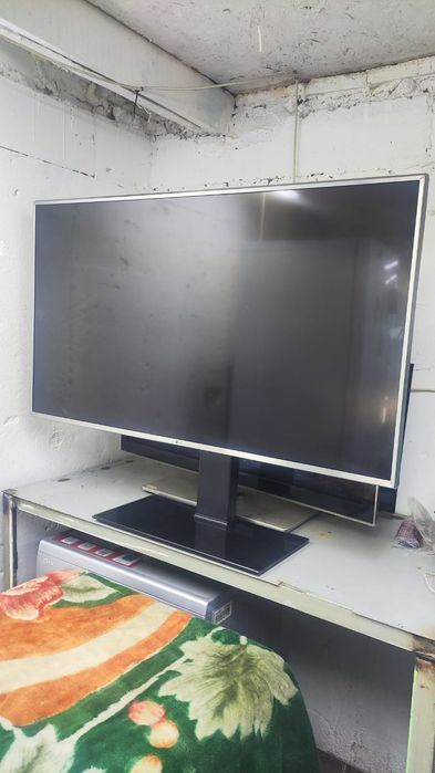 Продам телевизор смарт Lg 124см