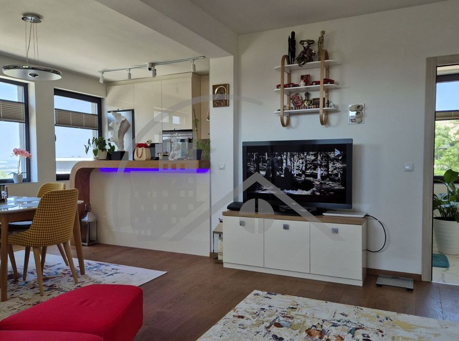 Продава се Тристаен апартамент в Варна, Възраждане 3 - 113 кв.м за 1974 €/кв.м - Снимка #6