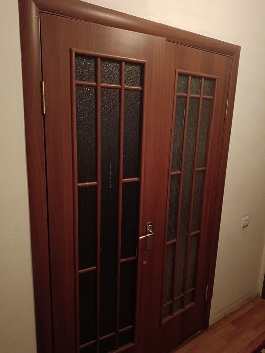 Двери деревянные