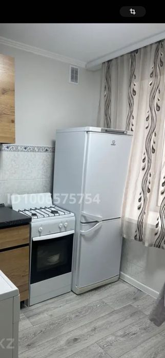 Холодильник indesit
