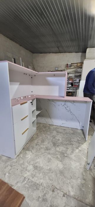 Продам ресепшен.