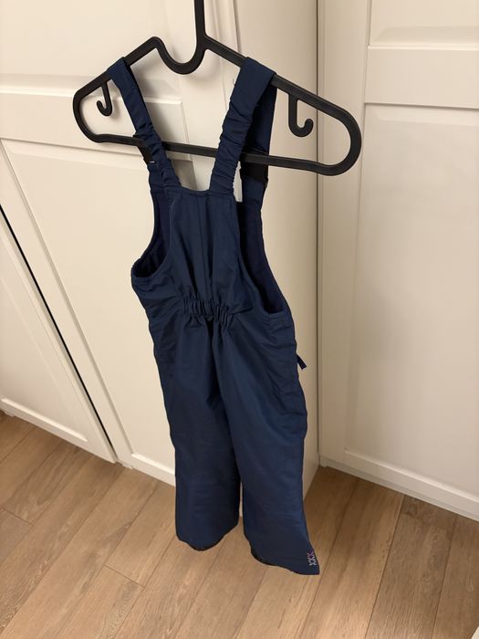 Яке 2-3 години и гащеризон 3-4 години