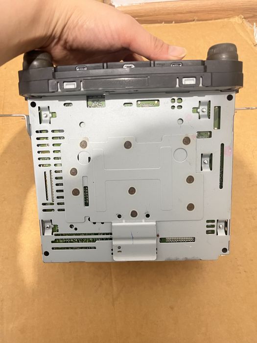 штатный магнитофон