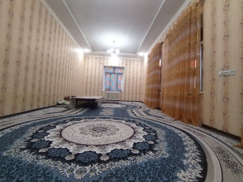 Karmanada hovli sotiladi