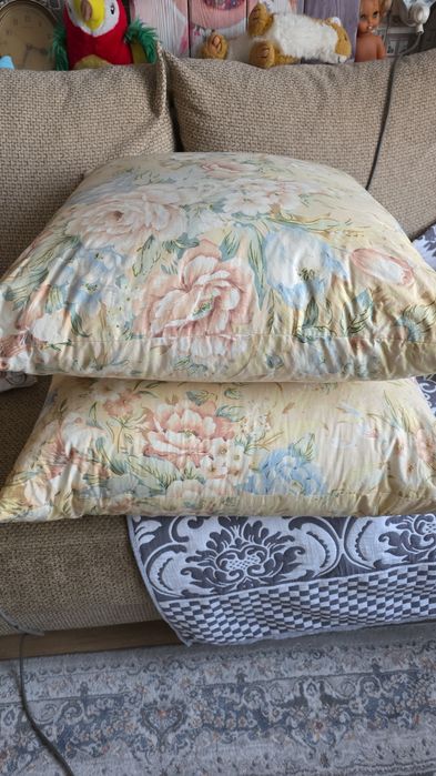 Продам ковер и подушки