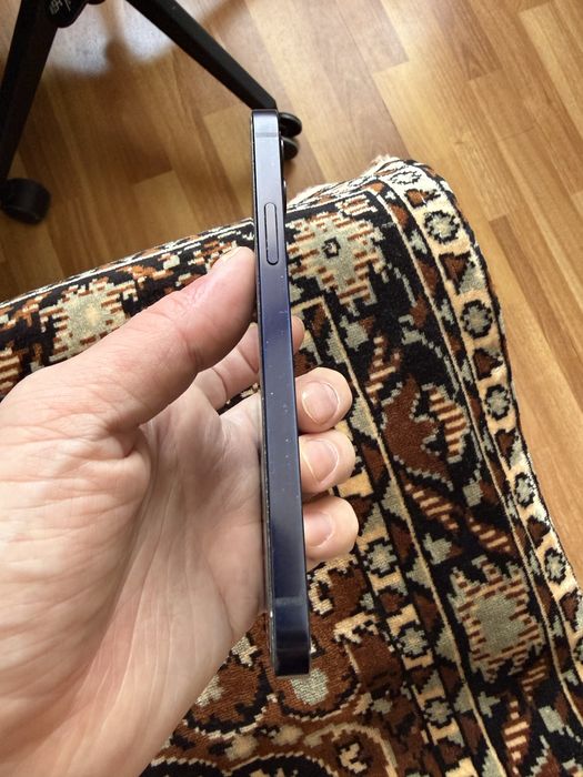 Iphone 12 в хорошем состоянии