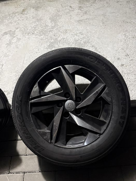 Продам титанка хорошем состяание R16