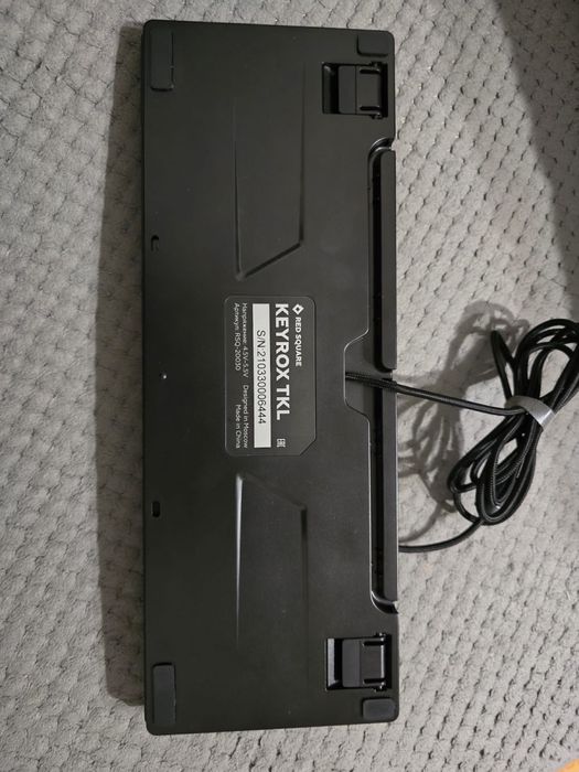 Продам клавиатуру