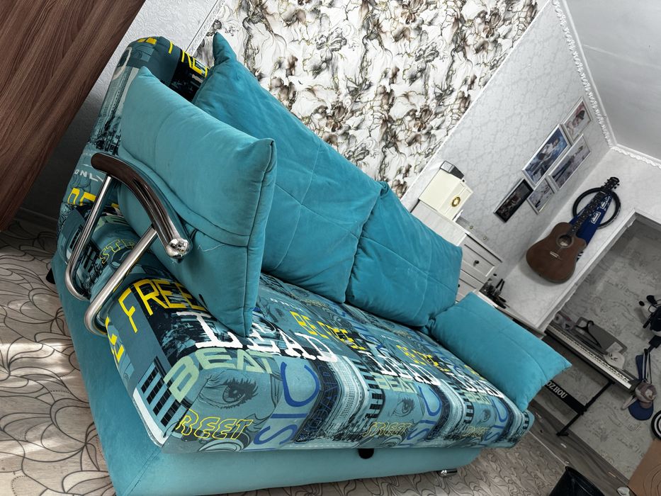 Продам шикарный диван