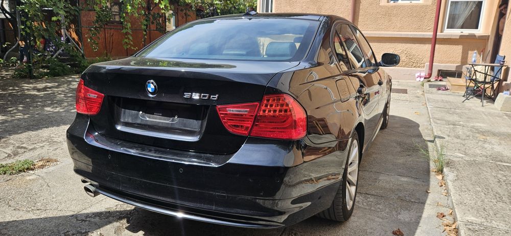 Dezmembrez BMW e90 318d 2009 motor 2.0d n47