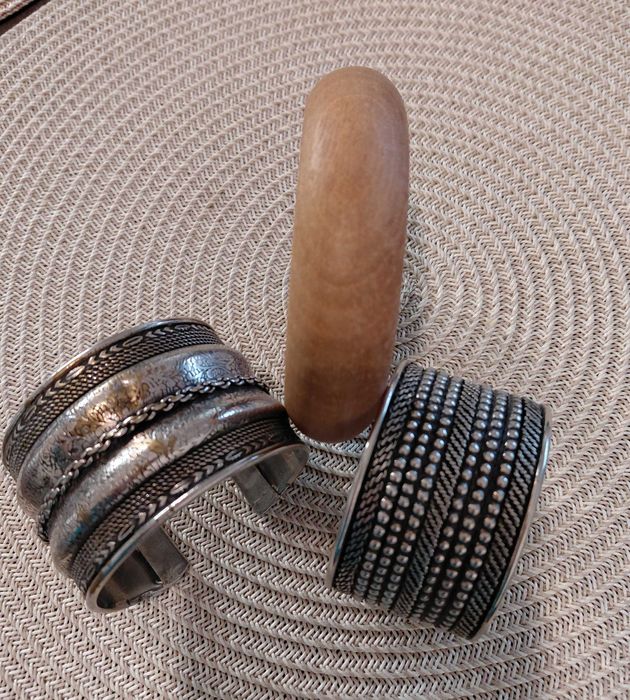 Гривни метални регулируеми и дървена