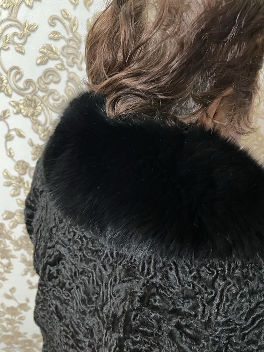 Шуба из натурального каракуля