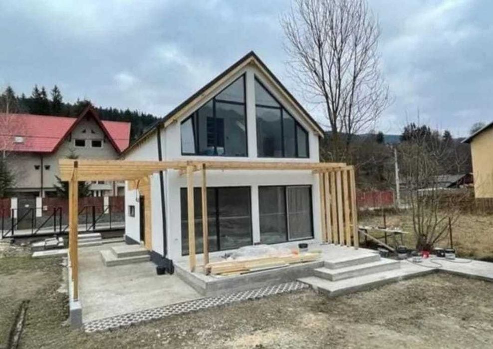 Vand case modulare pe structura metalica, cabane tip A frame