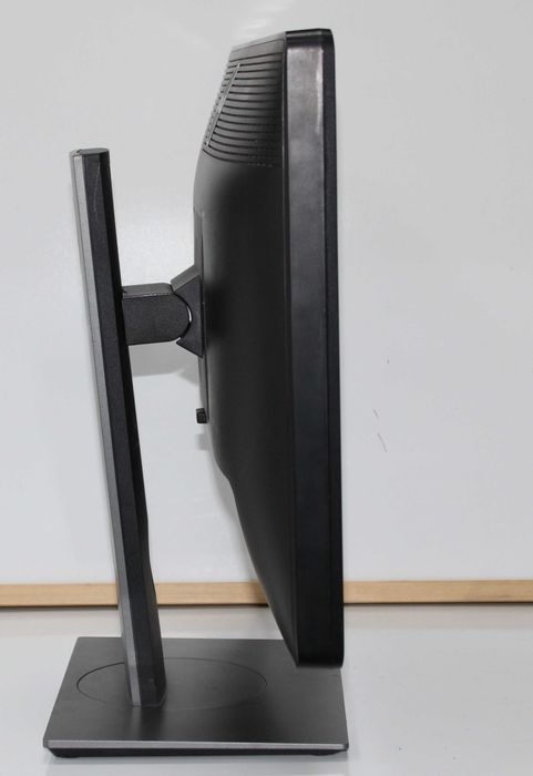 Монитор Dell P2213 22''