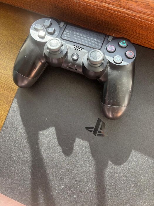 Playstation 4 продам