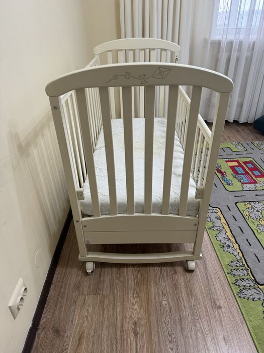 Десткая кровать