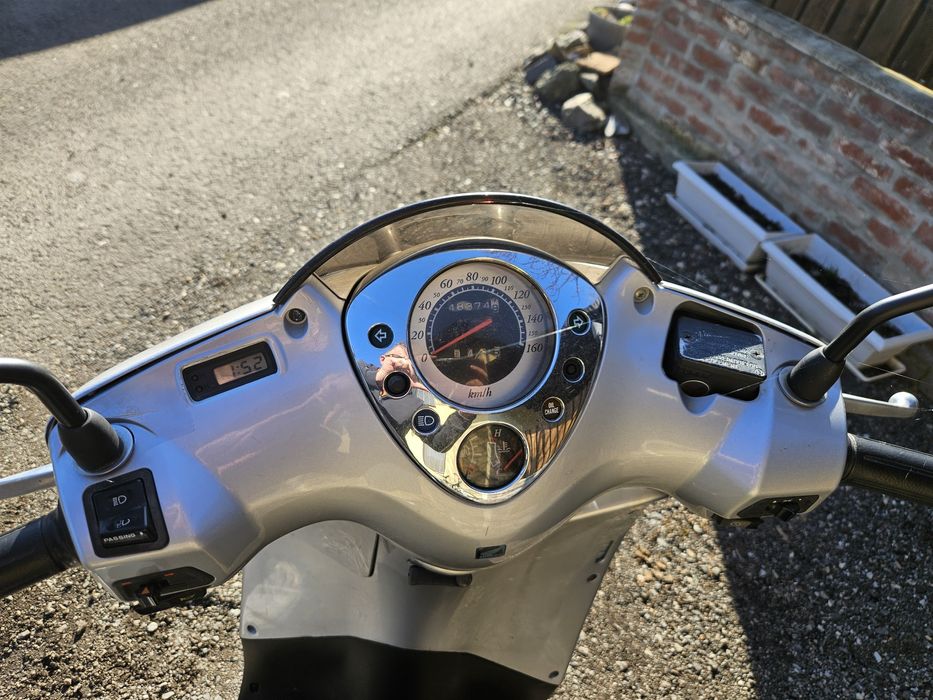 Vand Scooter 125 c Honda JF07