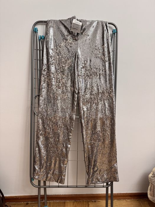 Продам брюки с пайетками