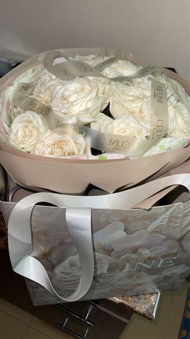 Цветы букет белых роз от Celin