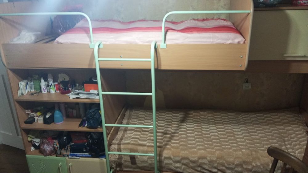 Продам детская двухъярусная кровать