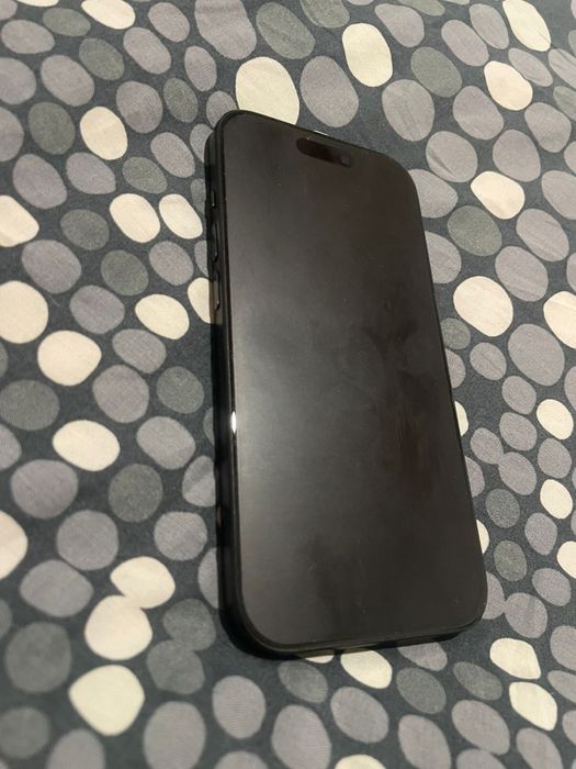 Продам айфон телефон