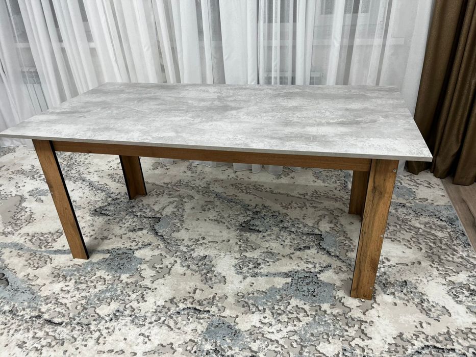 Стол кухонный. Новый