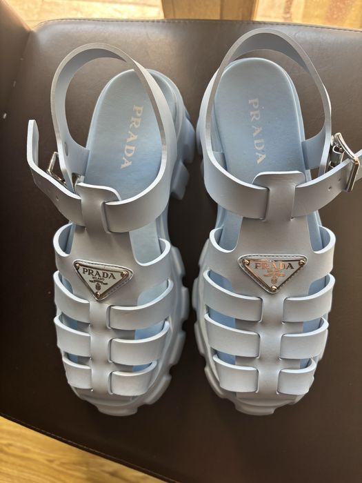 Sandale Prada.