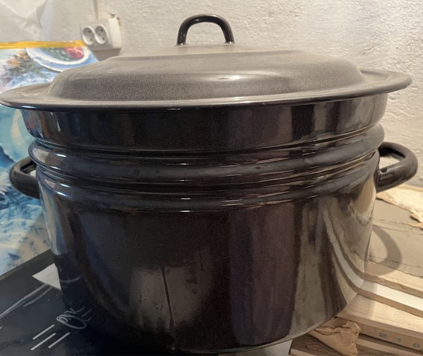 Продам кастрюлю