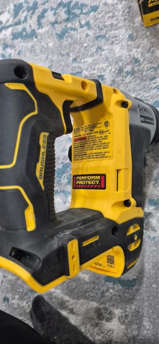 Перфоратор Dewalt      DCH172