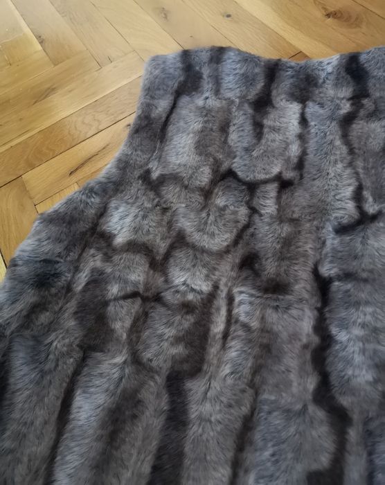 Дамско елече естествен пух размер S-M