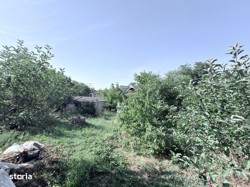Loc de casa zona Bucovina cu casa batraneasca