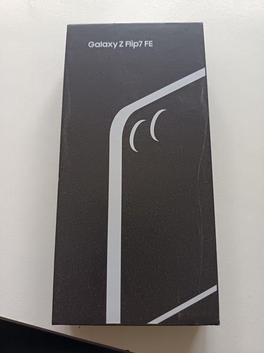 Vând Samsung Galaxy Z Flip7 Fe 8GB /256GB Alb Nou în cutie sigilat