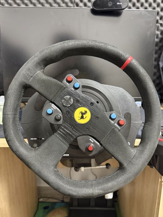Vand volan gaming trustmaster t300 ferrari alcantara cu garantie