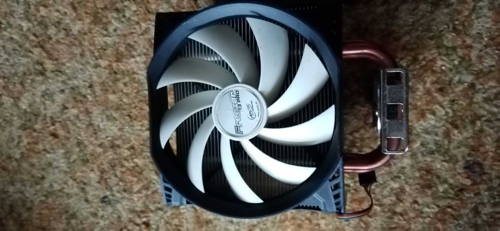 Продавам Процесор ryzen 7 3800x