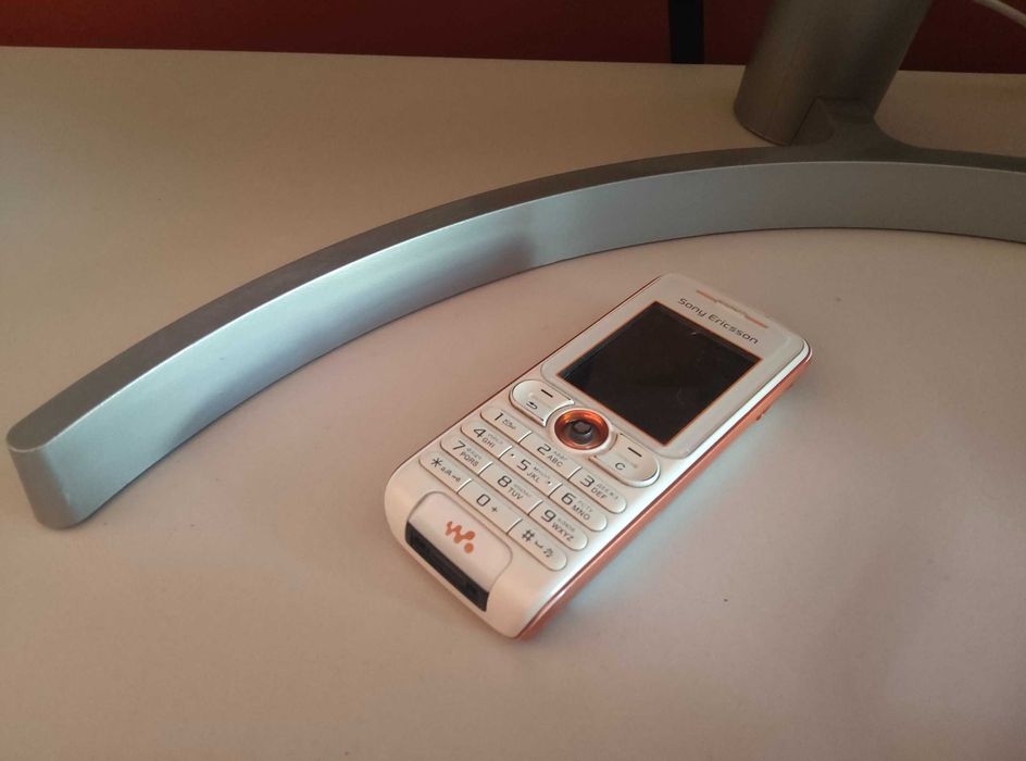 Sony Ericsson W200i