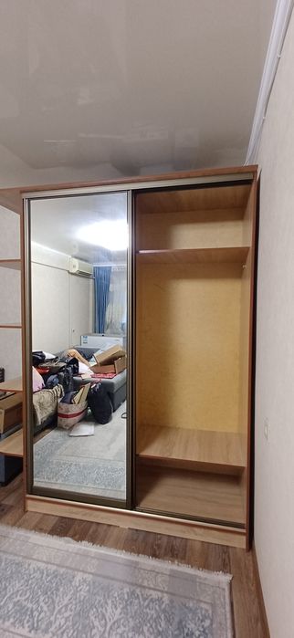 Продам шкаф купе с зеркалом