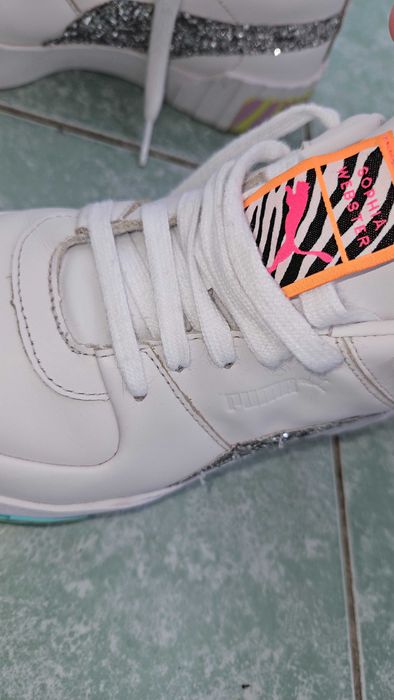 Adidasi PUMA PIELE  Dama 200 lei,masura 38.5