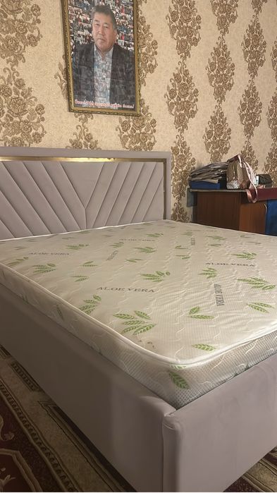 Спальный кровать